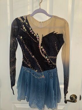 Black Figure Skating Dresses for Sale up to 90% Off: Poshmark